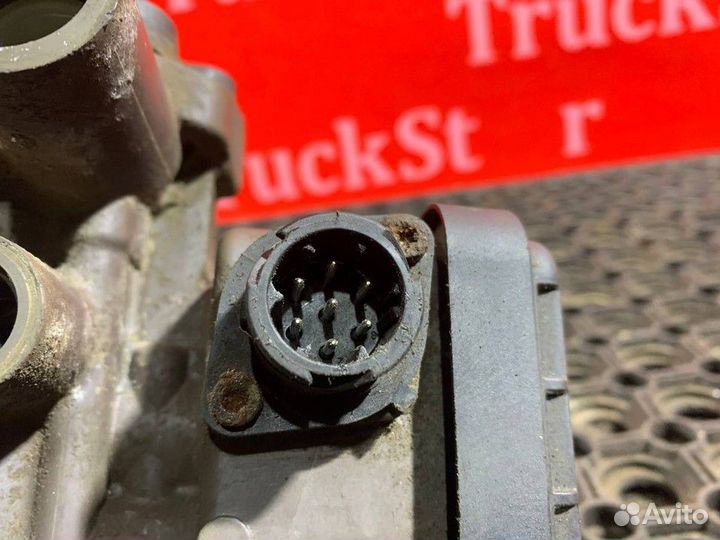 Кран управления тормозами прицепа