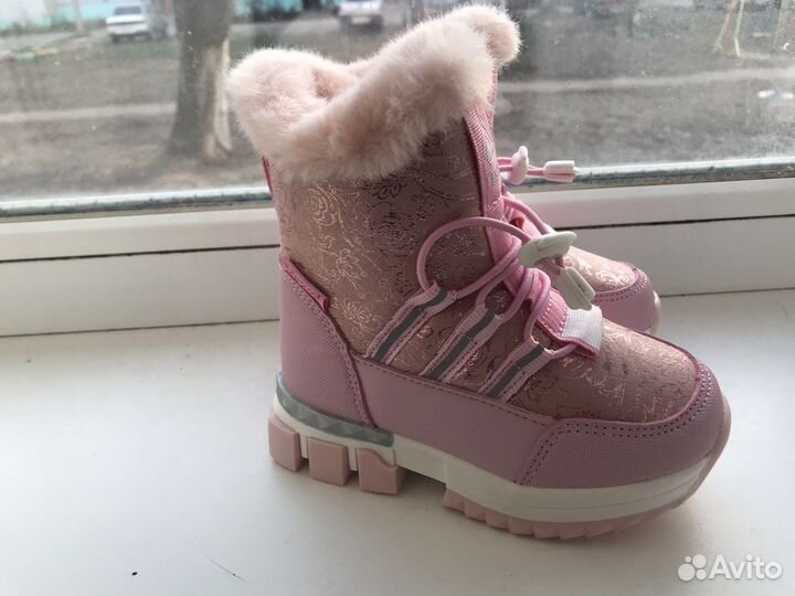 Зимняя обувь дутики для девочки