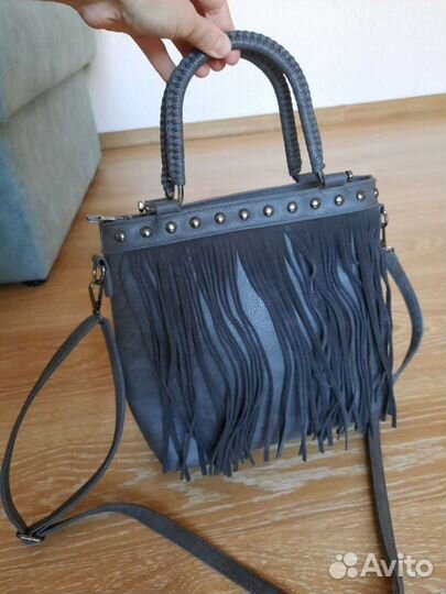 Продам женскую сумку
