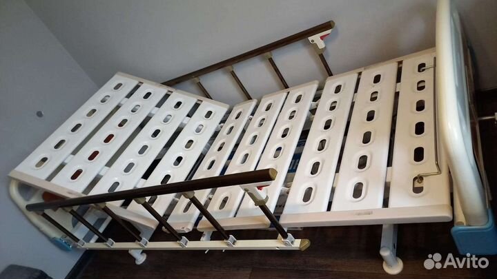 Медицинская кровать для лежачих больных