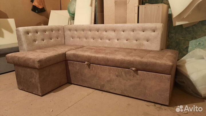 Кухонный угловой диван со спальным местом