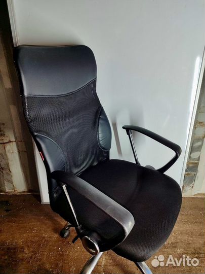 Компьютерное кресло