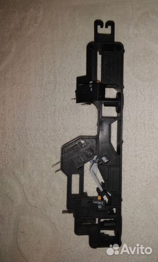 Держатель микриков на свч LG MS2595CIS