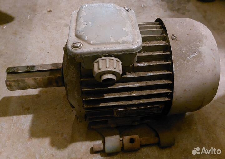 Электродвигатель 4амх80А6У3 асинхронный