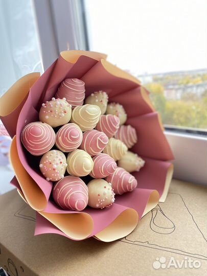 Клубника в шоколаде букеты