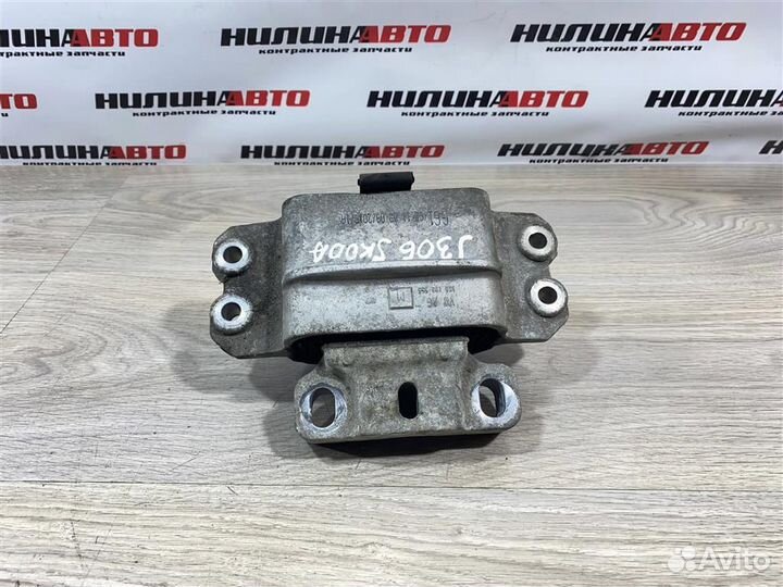 Опора двигателя левая Шкода Октавия А5