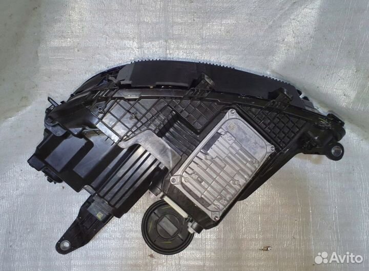 Mercedes GLS GLS450 V167 правая фара Led
