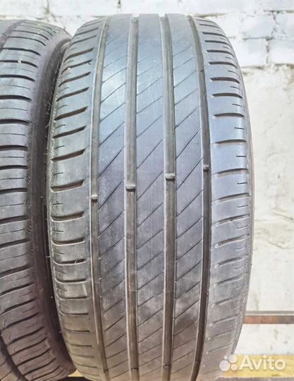Kleber Dynaxer HP4 215/55 R17 98V