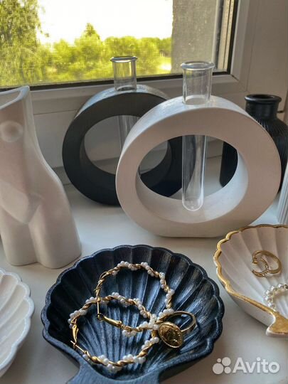 Вазы декоративные