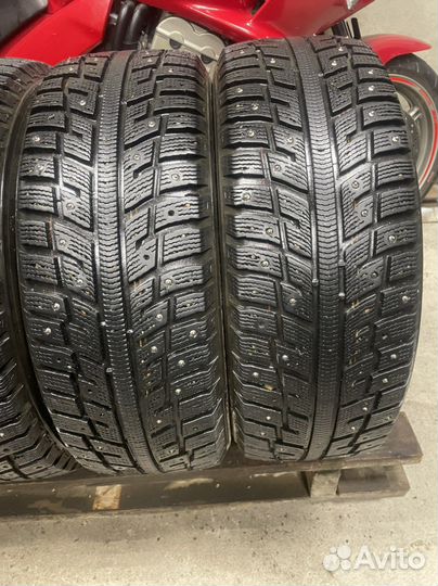 Kumho I'Zen KW22 215/60 R16 99T