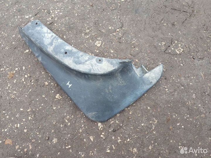 Брызговик передний левый ford explorer 10-16г