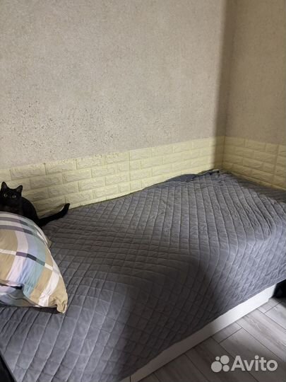 Кровать односпальная с ящиками и матрасом