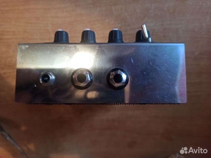 Taurus Tux компрессор для бас-гитары