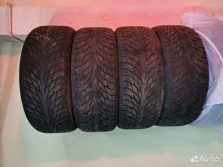 Nokian Tyres Hakkapeliitta R2 SUV 235/55 R17