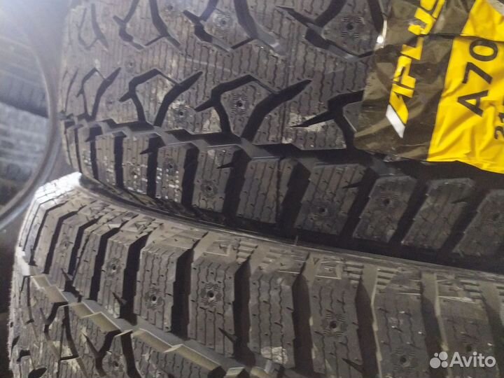 Kapsen HD918 215/65 R16
