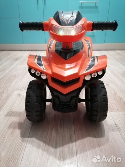 Квадроцикл каталка