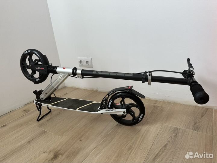 Самокат Roces 200mm