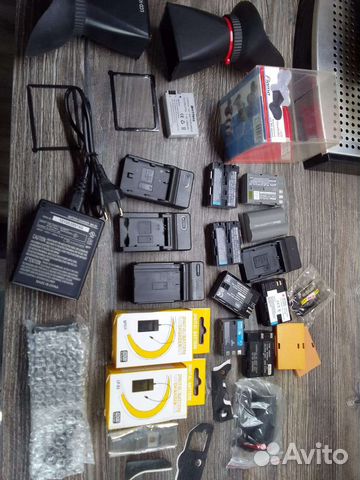 Аккумуляторы, зу, видоискатель, резики