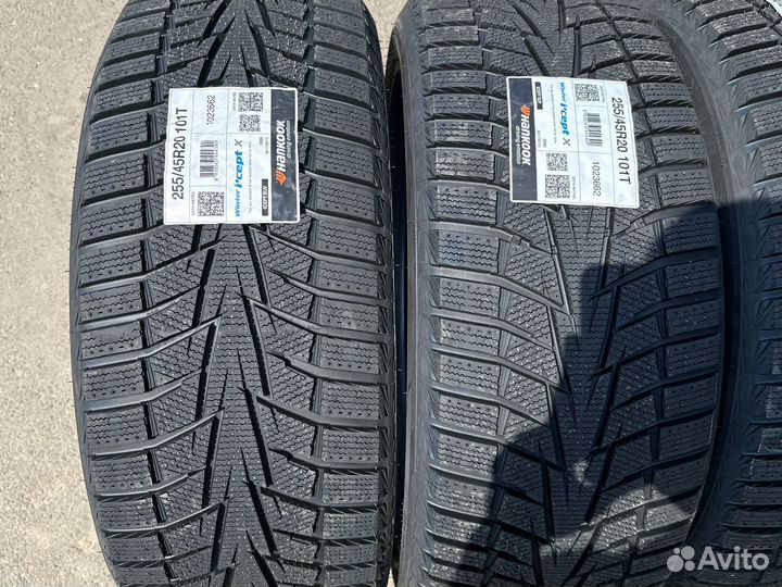 Hankook Winter I'Cept X RW10 255/45 R20 101T