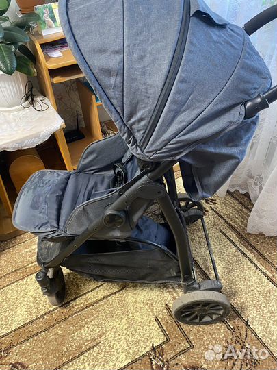 Прогулочная коляска Rich family