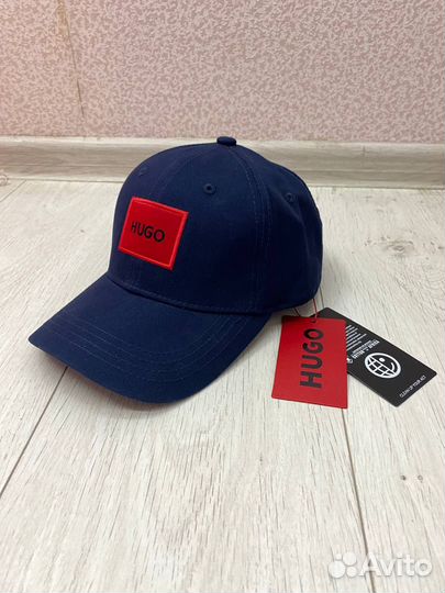 Бейсболка Hugo