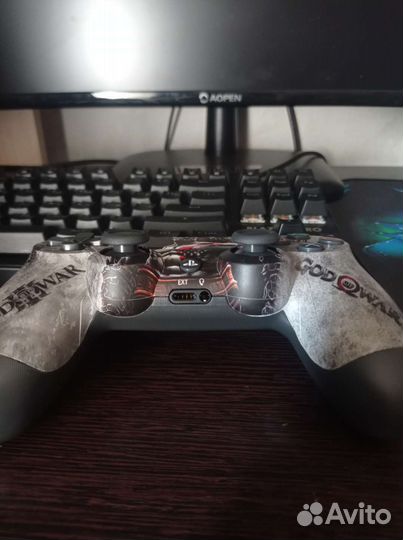 Джостик PS4