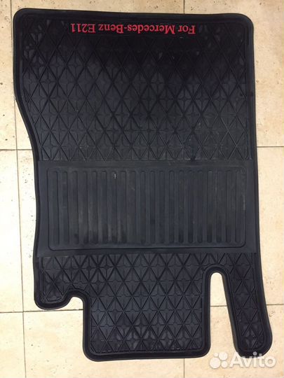 Оригинальные резиновые коврики на mercedes