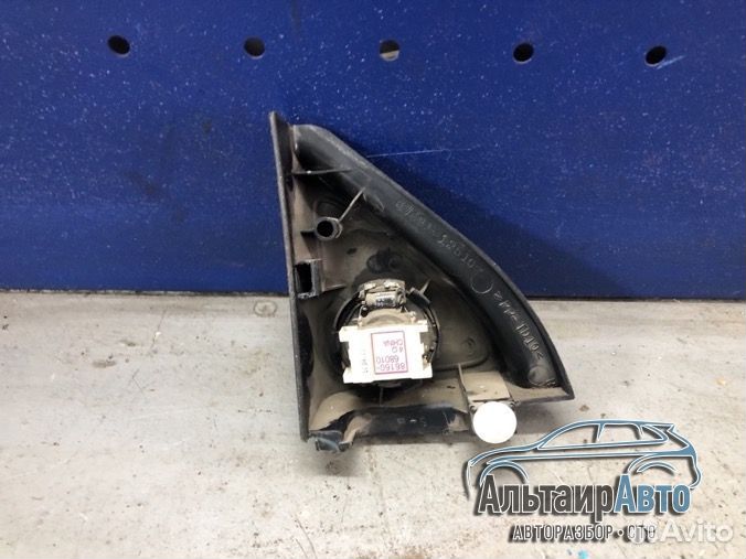 Уголок зеркала твиттер пищалка Toyota Corolla E150