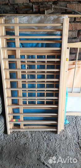 Детская кроватка