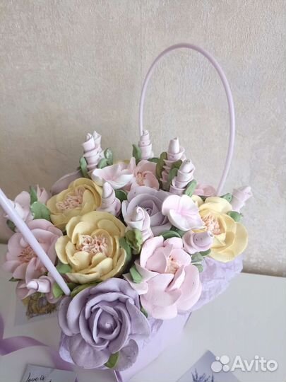 Зефирные цветы в Корзинке, в наличии