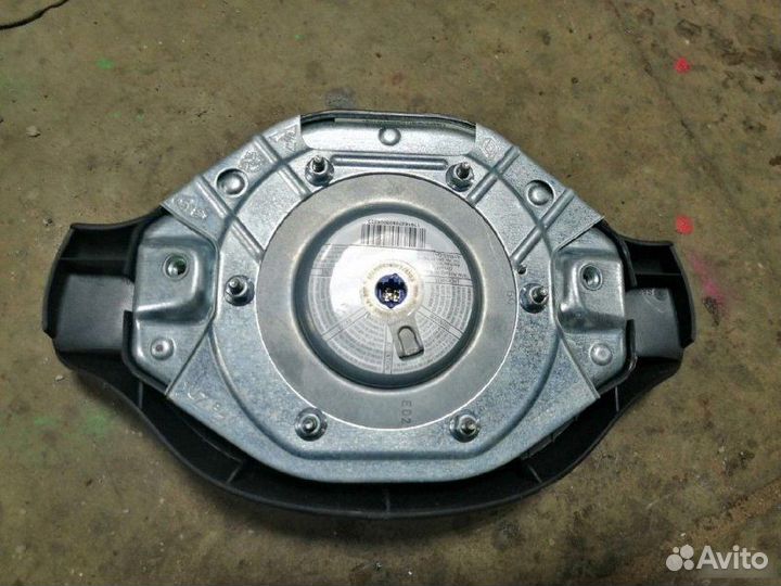 Подушка безопасности в руль Renault Logan