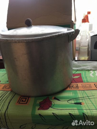 Кастрюля эмалированная новая