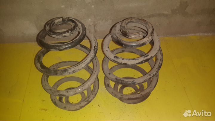 Пружины задние Passat B5 Универсал