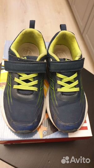 Кроссовки 22.5 см