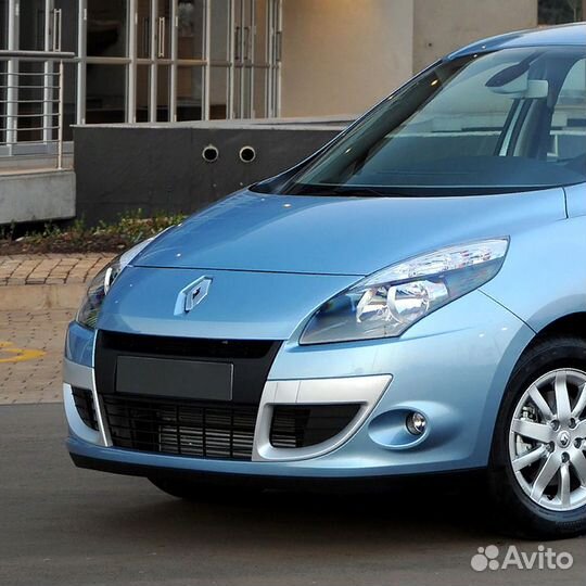 Бампер передний в цвет Renault Scenic 3