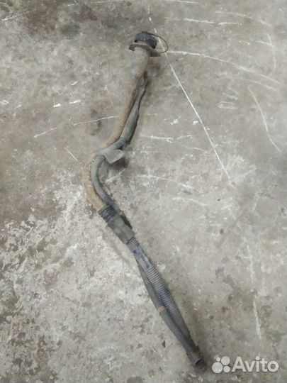 Заливная горловина бензобака Шевроле Авео T250