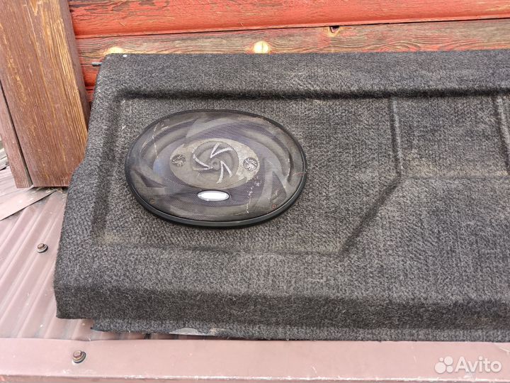 Задняя полка ваз 21214