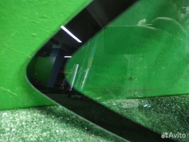 Стекло багажника правое Mazda 3 (BK) 2005