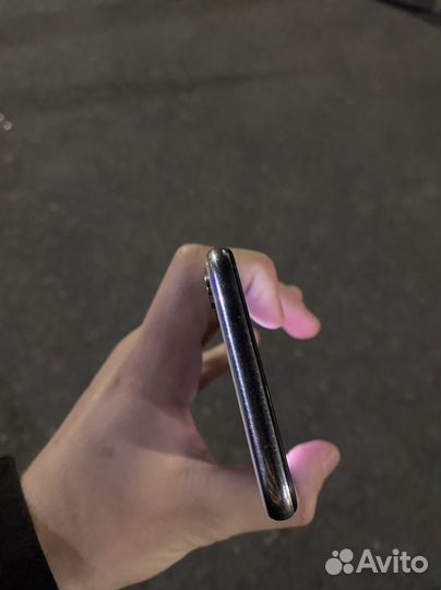iPhone X, 64 ГБ
