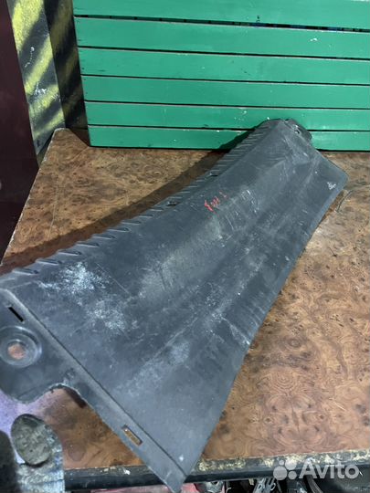 Накладка замка багажника Ford focus 2