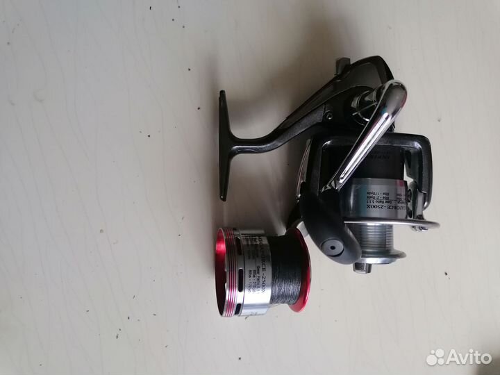 Катушка daiwa megaforce 2500x