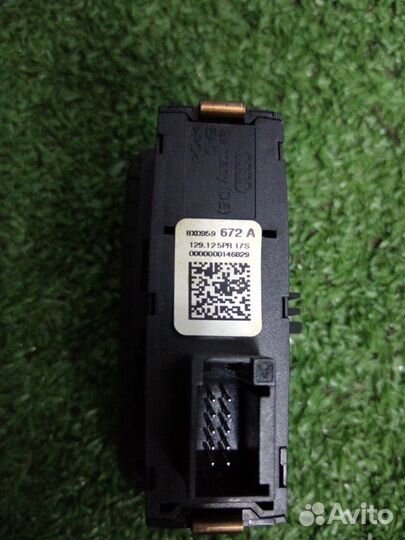 Кнопка аварийной сигнализации Audi A1 8X1 caxb