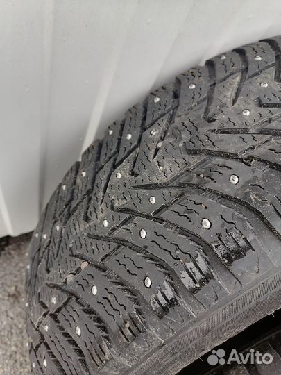 Nokian Tyres Hakkapeliitta 8 SUV 235/65 R17