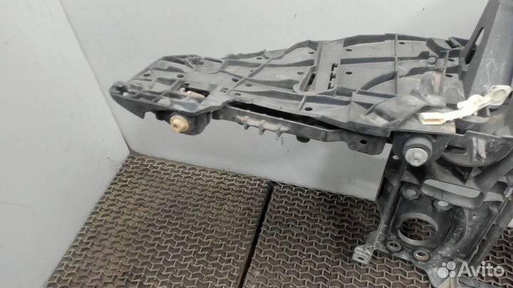 Рамка передняя Volkswagen Touareg, 2008