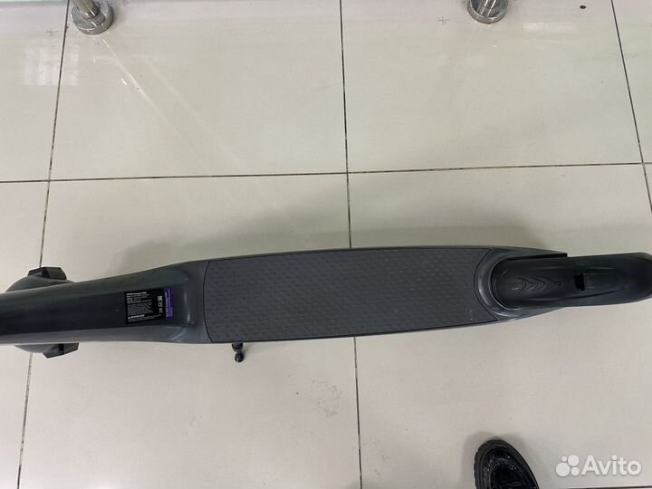 Электросамокат Hiper Voyager MX2 не включается