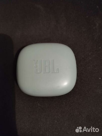 Беспроводные наушники jBl wave 300