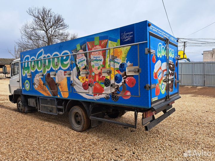 Mercedes-Benz 814, 1998