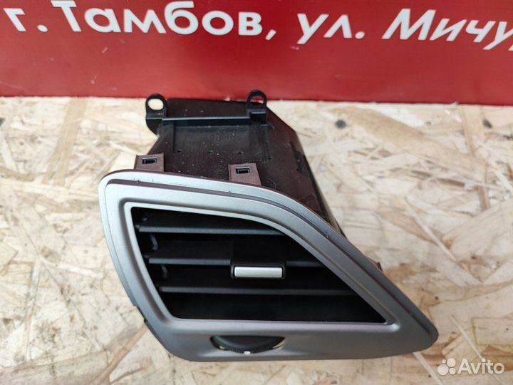 Дефлектор торпедо левый LADA Vesta