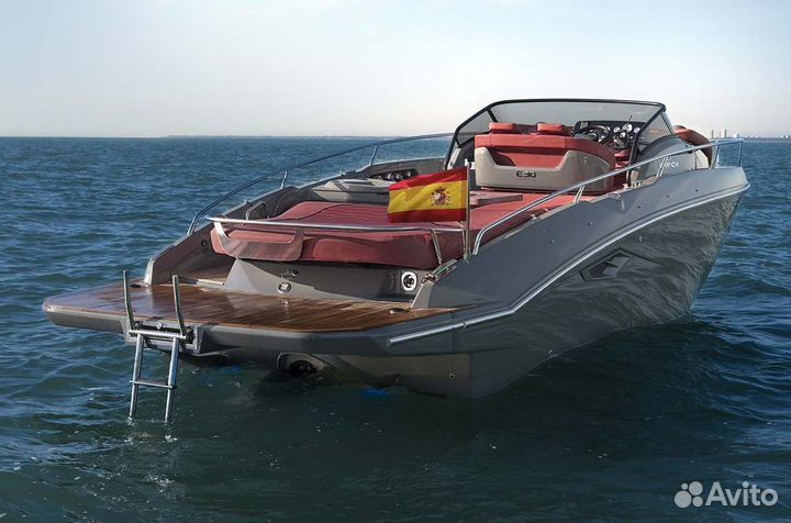 Моторная яхта Е30 Местонахождение Порто Кристо