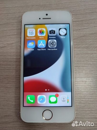 iPhone SE, 32 ГБ